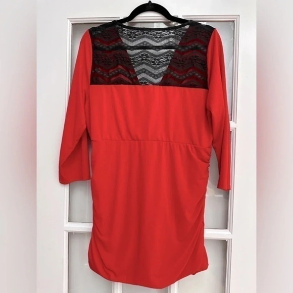 Torrid | Red 3/4 Sleeve Sheer Black Sheer Back Blouse Size 1X NWOT - Picture 3 of 7